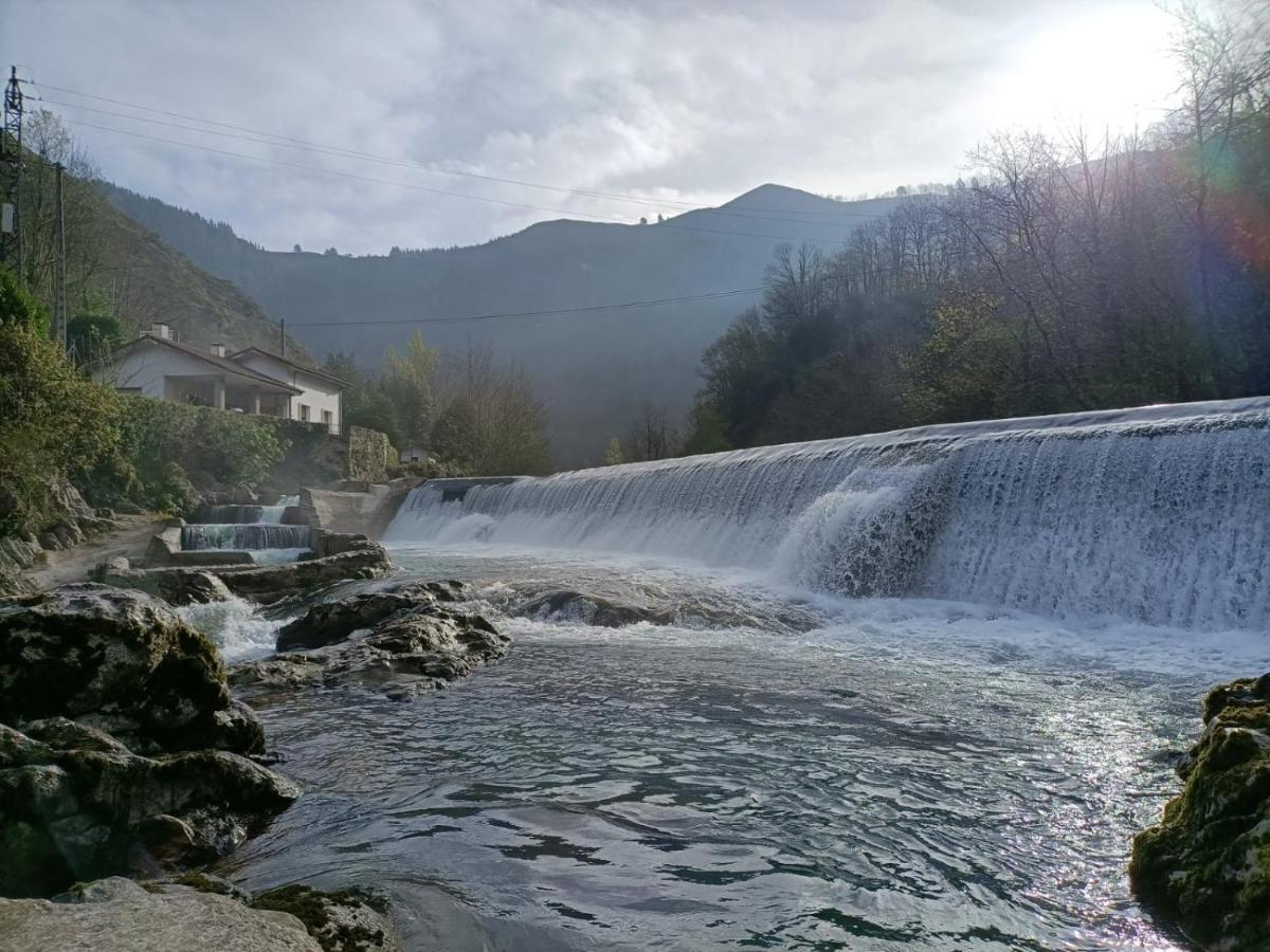 La Salmonera Cangas De Onis Caño Zewnętrze zdjęcie