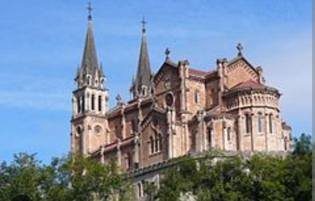La Salmonera Cangas De Onis Caño Zewnętrze zdjęcie