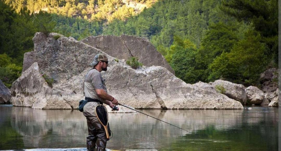 La Salmonera Cangas De Onis Caño Zewnętrze zdjęcie
