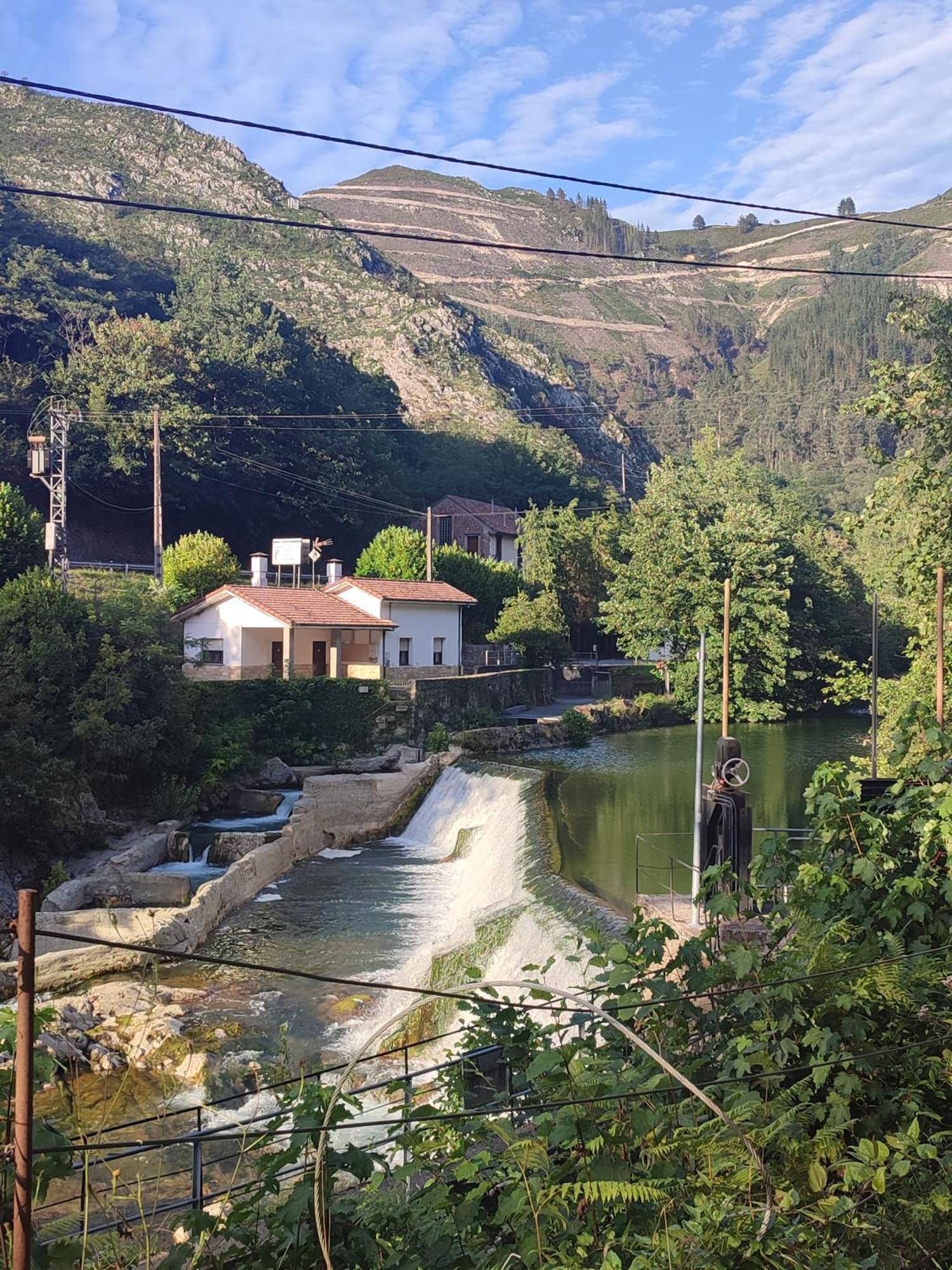 La Salmonera Cangas De Onis Caño Pokój zdjęcie